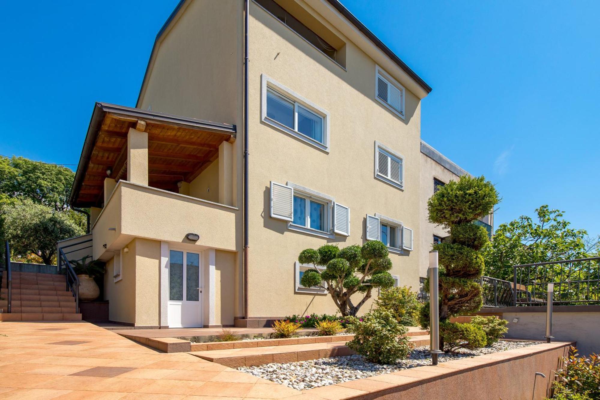 Mladenka Apartment Кралевица Екстериор снимка